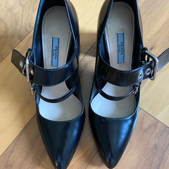 Prada shoes - Picture 2 of 5